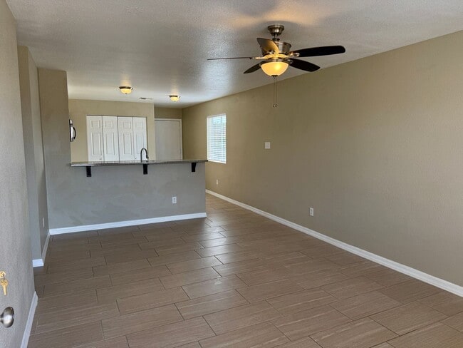 Photo - Four Bedroom Corner Lot San Luis Home Fully Fenced Lot - Casa de 4 Recamaras