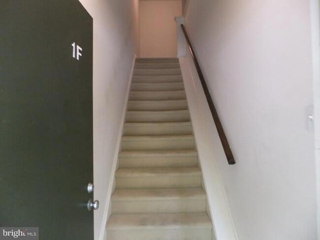 Photo - 1700 Oakwood Terrace