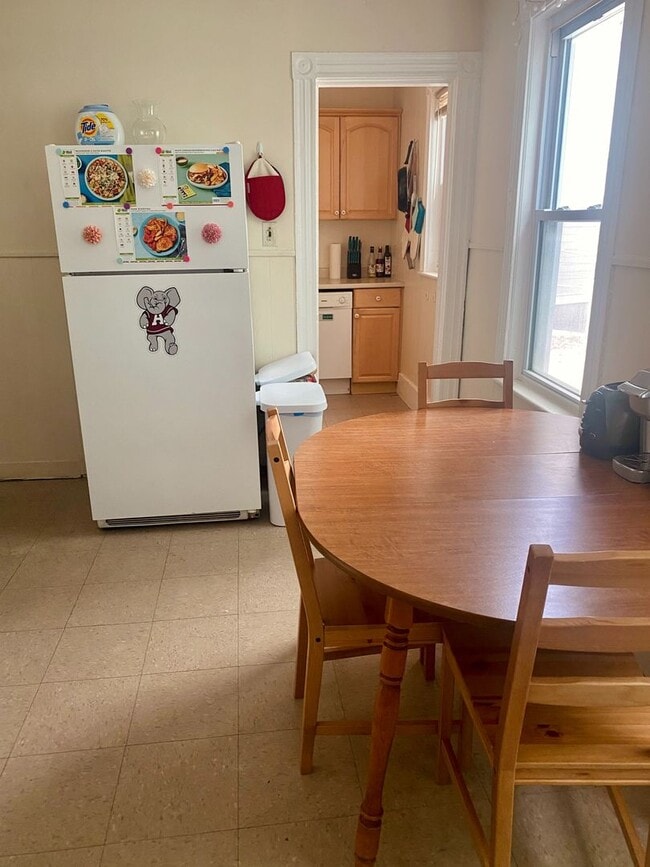 Photo - 19-21 Caldwell Ave Unidad 1