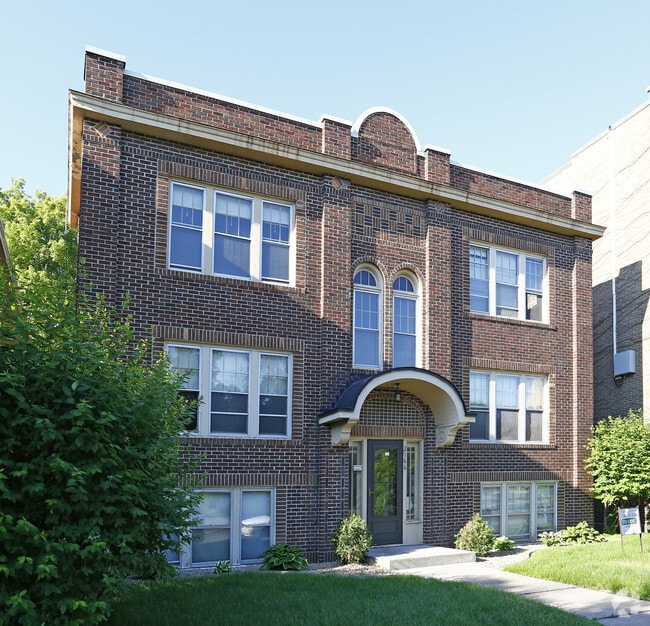 Photo - 2166 Grand Ave