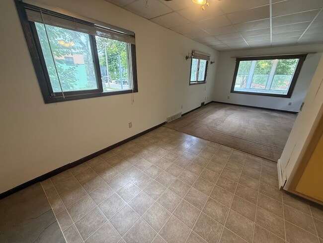 Photo - 1330 Dewey Ct