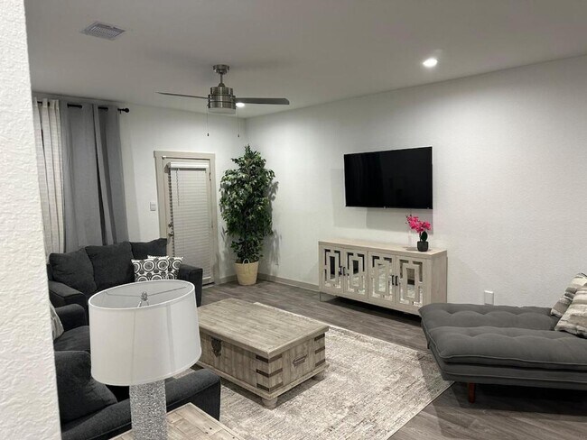 Photo - 12810 Heddington Grv Ln