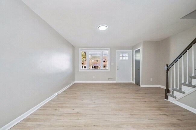 Photo - Beautiful Three-Bedroom in Dundalk