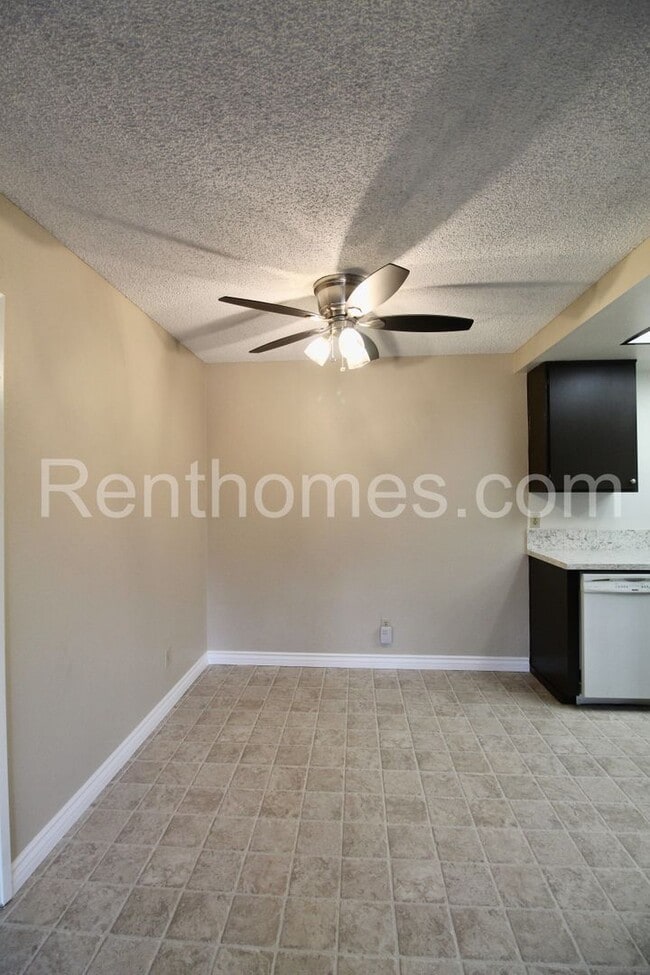 Photo - 10232 Black Mountain Rd