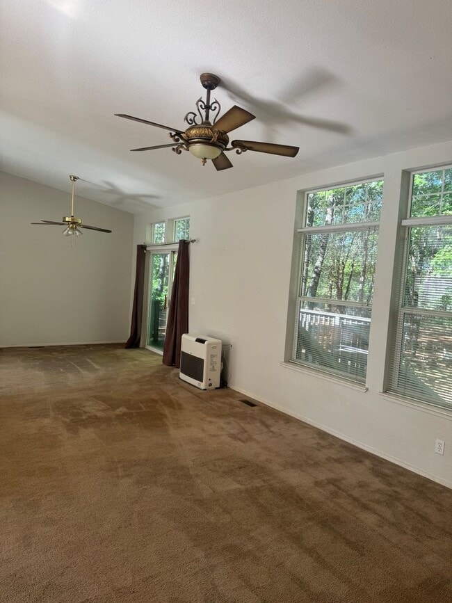Photo - 3 BEDROOM COUNTRY HOME IN SHINGLETOWN