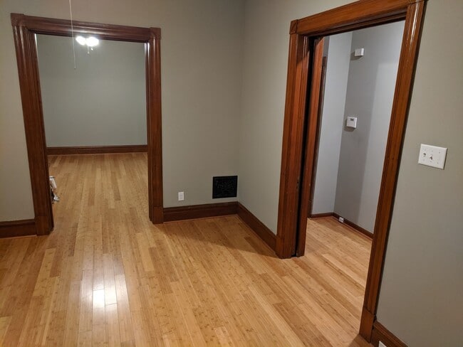 Building Photo - 3666 Botanical Unit 1st Floor