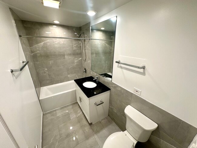 Photo - 1740 W. North Shore Ave.