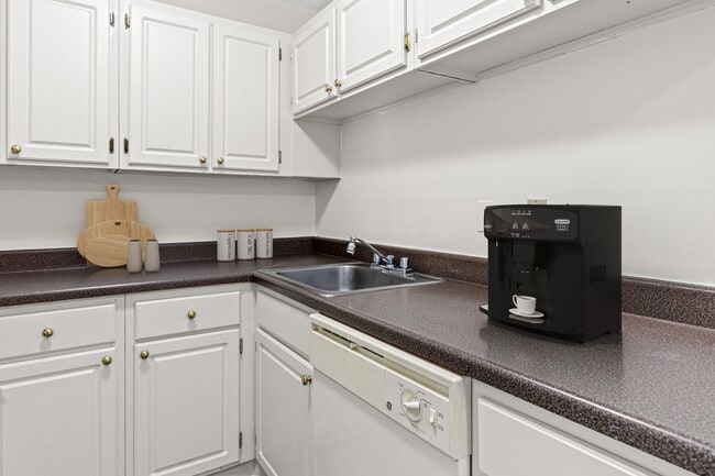 Photo - Burgundy And Hillsboro