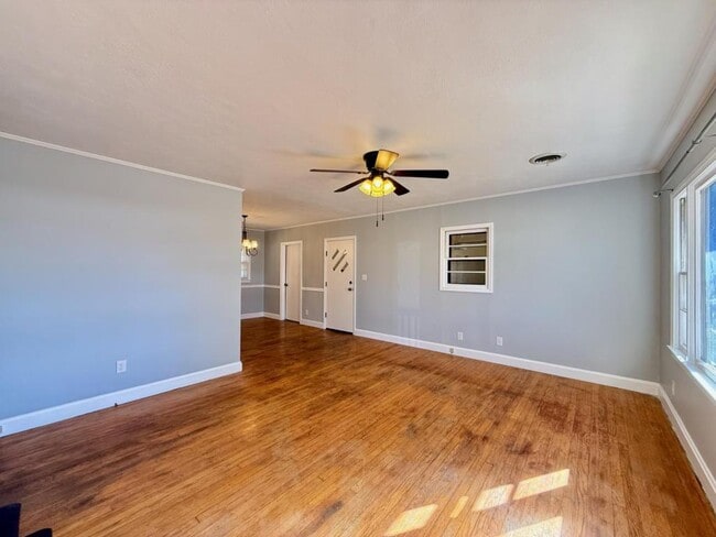 Photo - 800 McAbee Dr