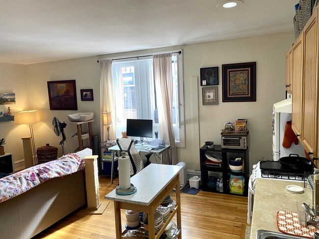 Photo - 244-246 S 21st St Unit 4F