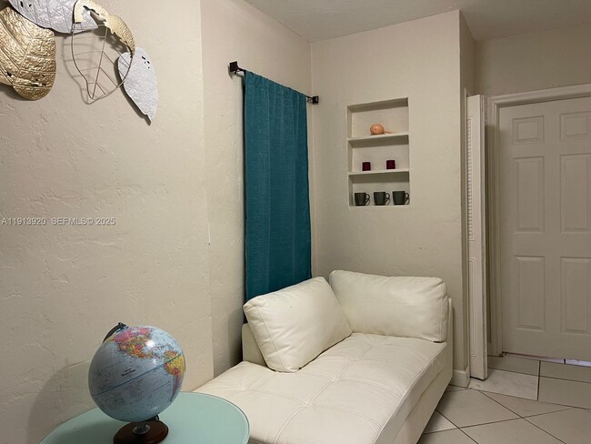 55 NW 69th St Unit W
