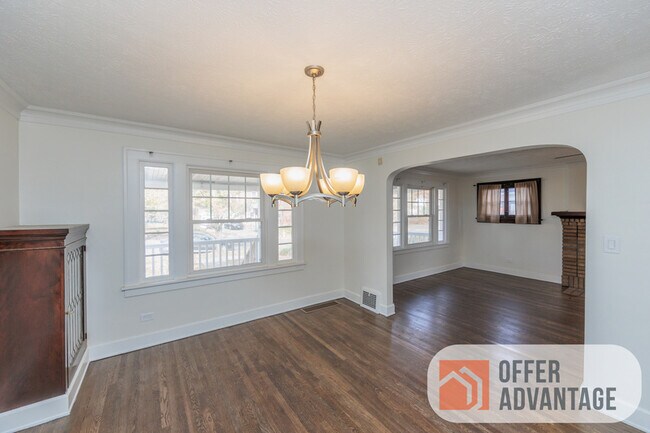 Photo - 1529 Parkhill Rd