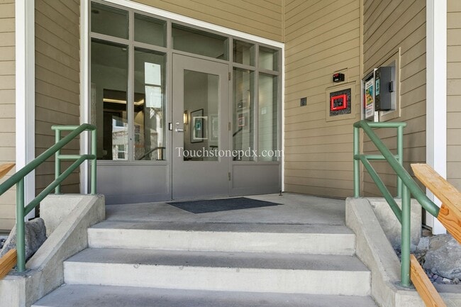 Photo - 1630 S Harbor Way