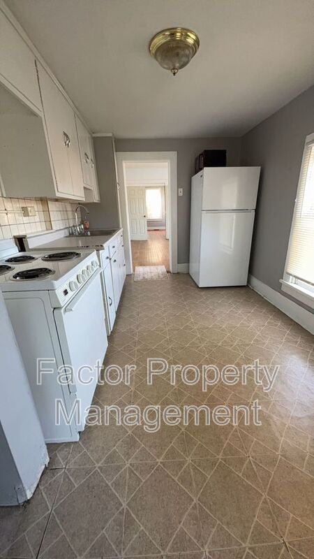 Photo - 815 N 4th St