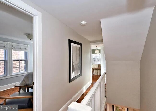 Photo - 143 N State St