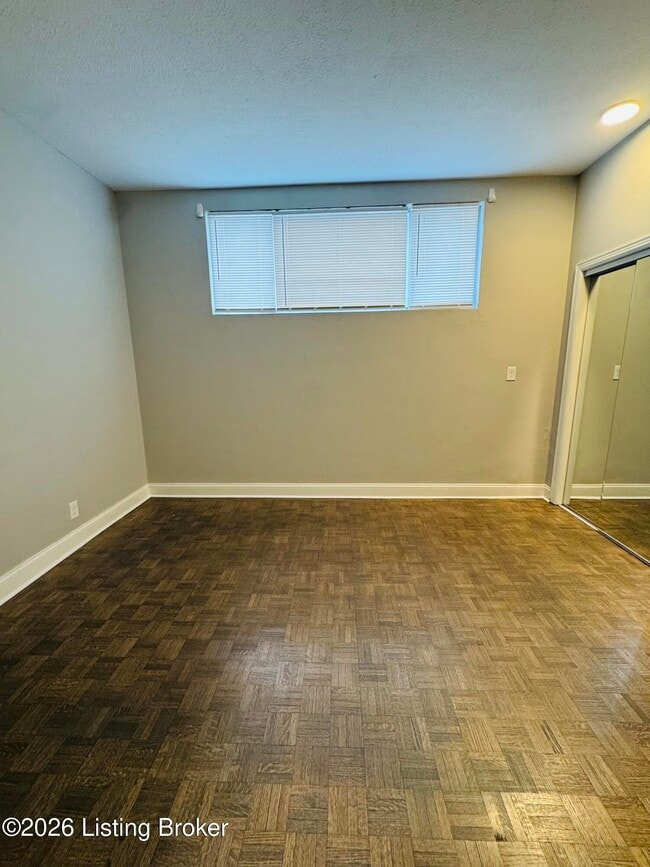 Photo - 153 Thierman Ln Unit 101