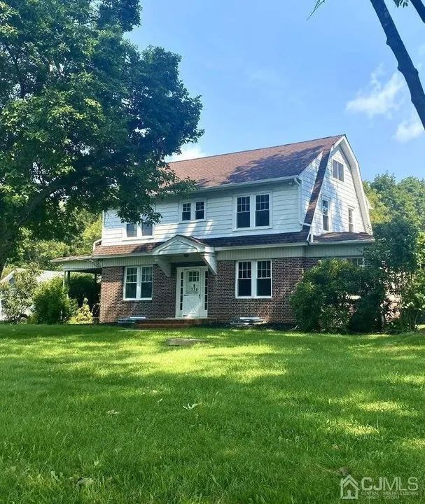 Building Photo - 338 Buckelew Ave Rental