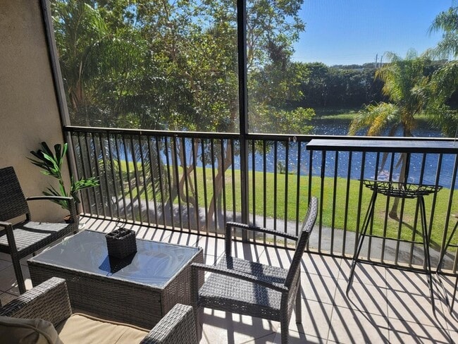 Photo - 2200 S Cypress Bend Dr Unit 308