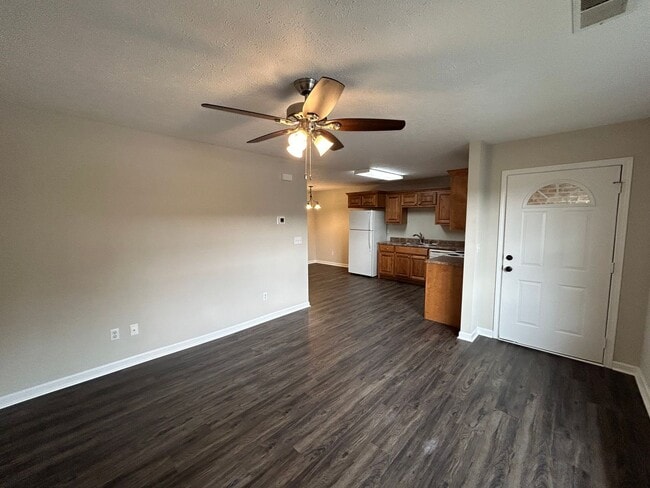 Photo - 100-132 Williams Rd Unidad 102