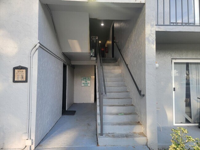 Photo - 1068 N Benoist Farms Rd Unidad 204