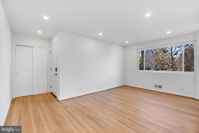 Photo - 618 19th St S Unit B