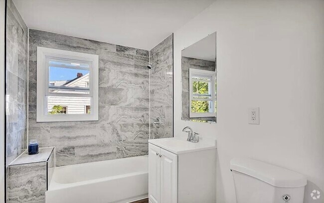 Building Photo - 63 1/2 Vandenburgh Ave Unit 1 Rental
