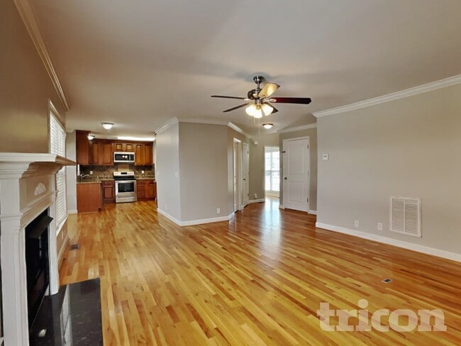 Photo - 114 Brighton Village Ln