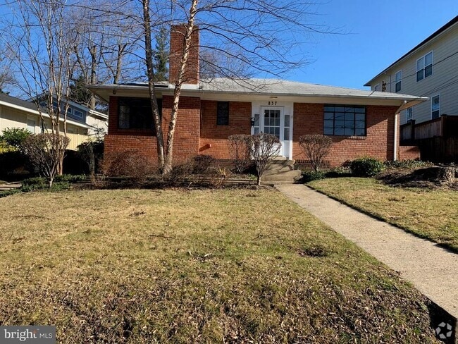 Building Photo - 857 N Jacksonville St Rental