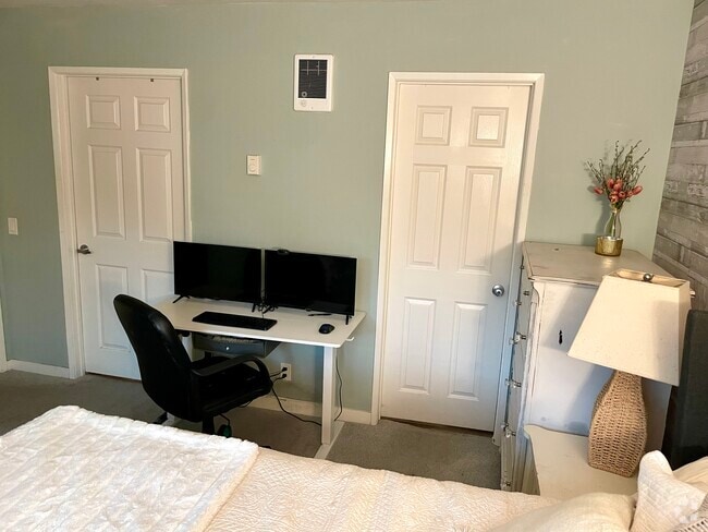 Building Photo - 225 W El Norte Pkwy Unit 148 Rental