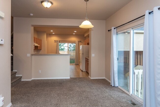 6563 Silverwind Cir