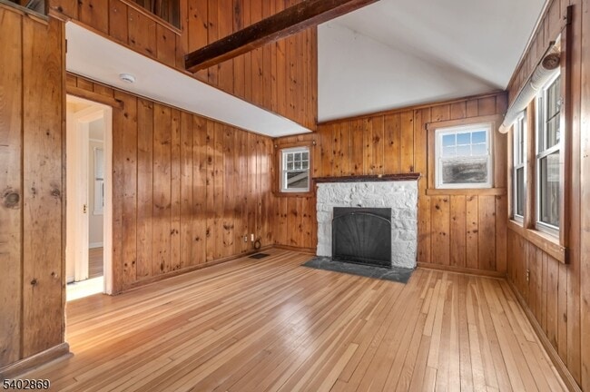 Photo - 103 Upper Lakeview Ave