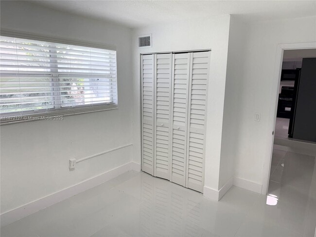 Photo - 351 NW 48th St Unit 2