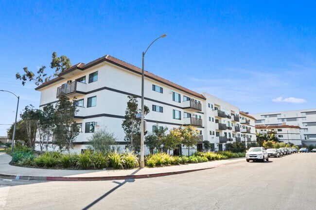 Sepulveda West Apartments