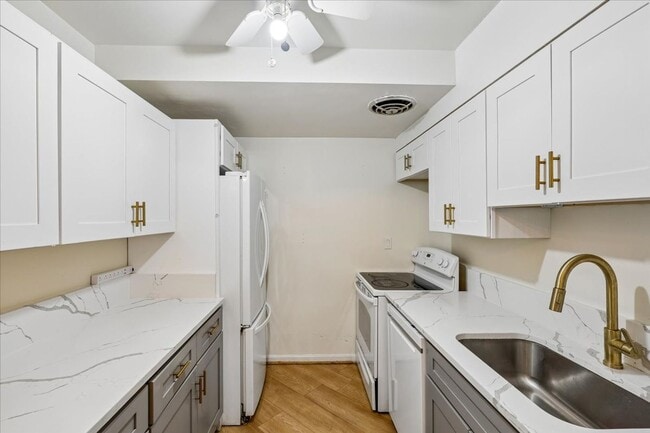 Photo - Bright & Stylish 2BR/1BA Condo in Sought-After Sumner Court in Bethesda