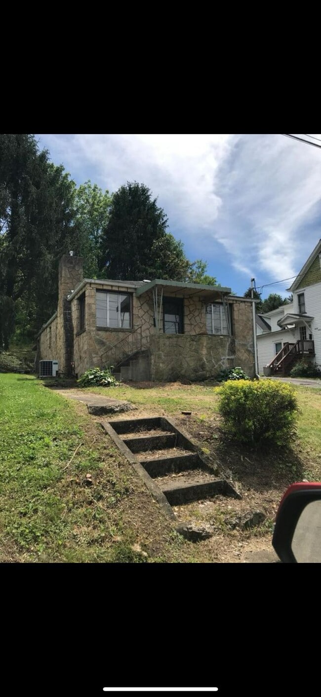 Photo - 807 Potomac Ave