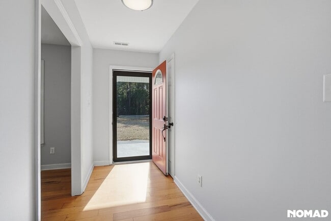 Photo - 174 Hunting Bay Dr