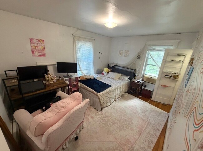 285 Beale St
