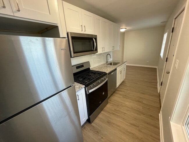 Photo - 2677 N Lincoln Ave Unidad 3R