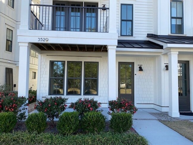 Photo - Welcome to our luxurious townhouse in the ...