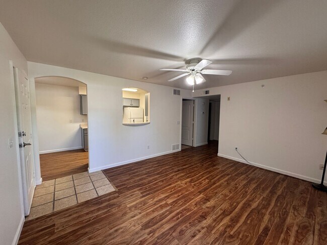 Building Photo - 6850 Sharlands Ave Unit 2046
