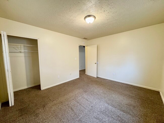 Photo - 1062 Merton Ave