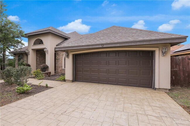 Photo - 20 N 42nd St