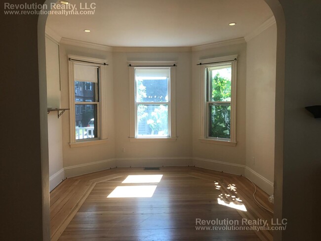 11 Granville Rd Unit 1