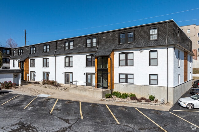 Fieldhouse View Apartments - Fieldhouse View Apartments