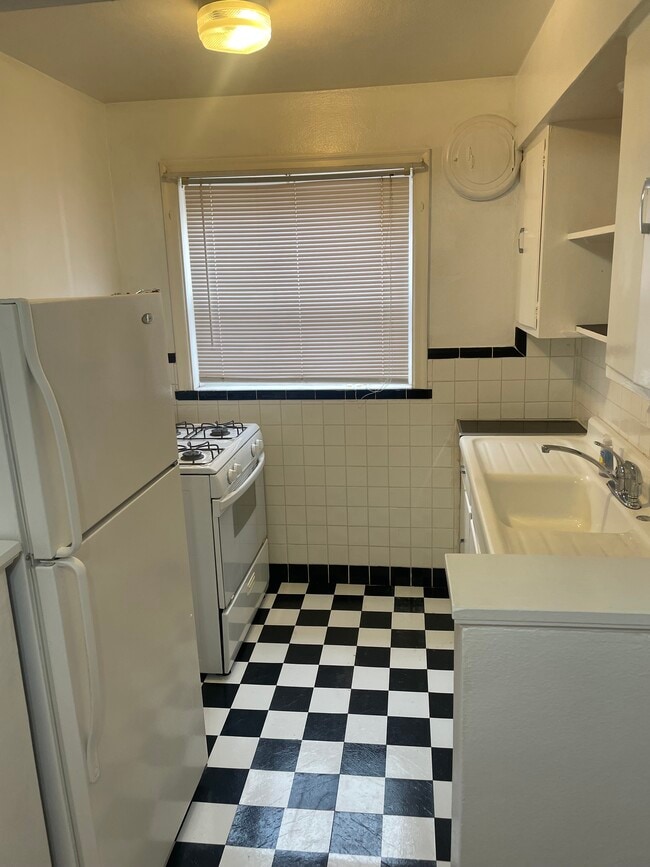 Photo - 6219 Eichelberger St Unit 6221A