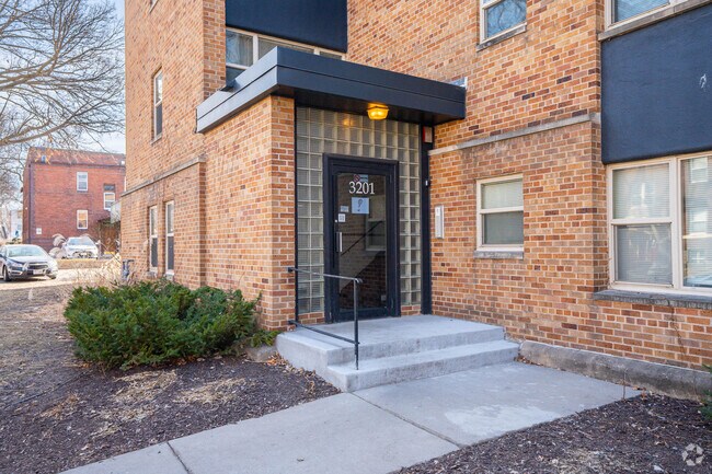 Photo - 3201 Girard Ave S