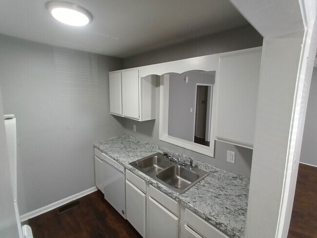 Photo - 16 Brianfield Cv Unit A