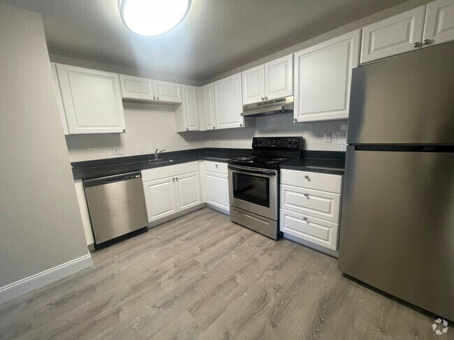 Building Photo - 799 Farm Road in Marlboro Rental