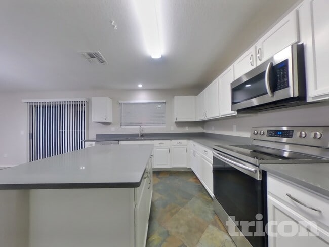 Photo - 15923 N 169th Dr