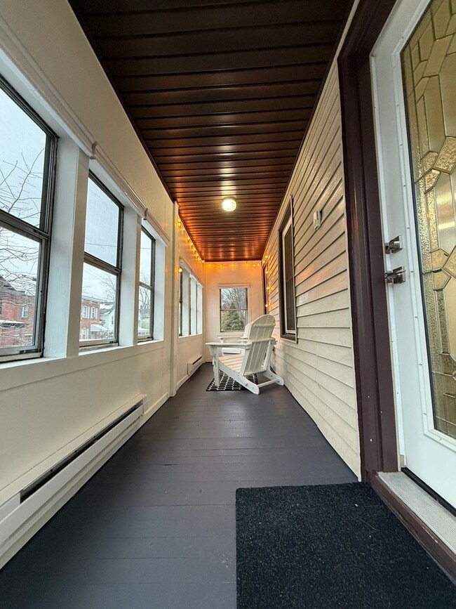 Photo - Walk to the Waterfront!|2BR Single-Family with Private Yard!